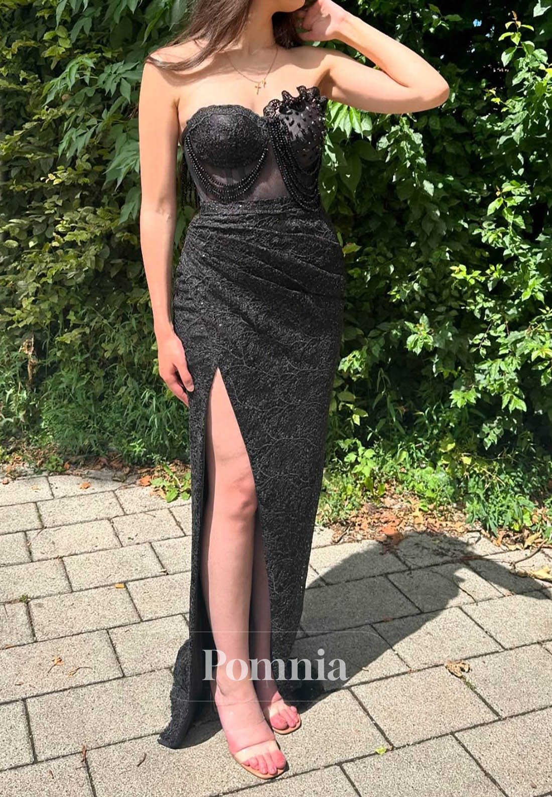 Black Sleeveless Sweetheart Slit Beads Prom Dress