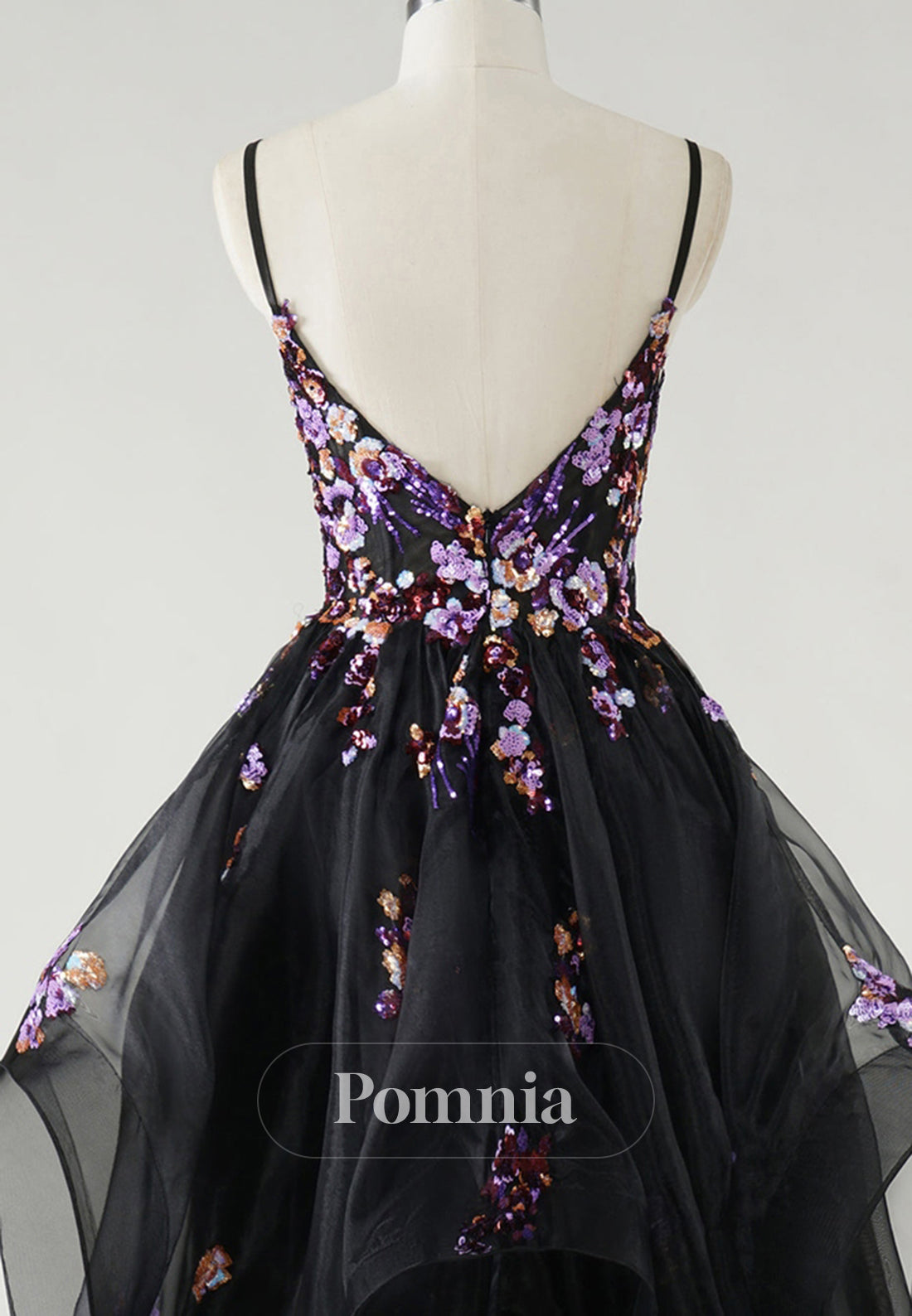 Black Spaghetti Straps V-Neck Floral Appliques Prom Dress
