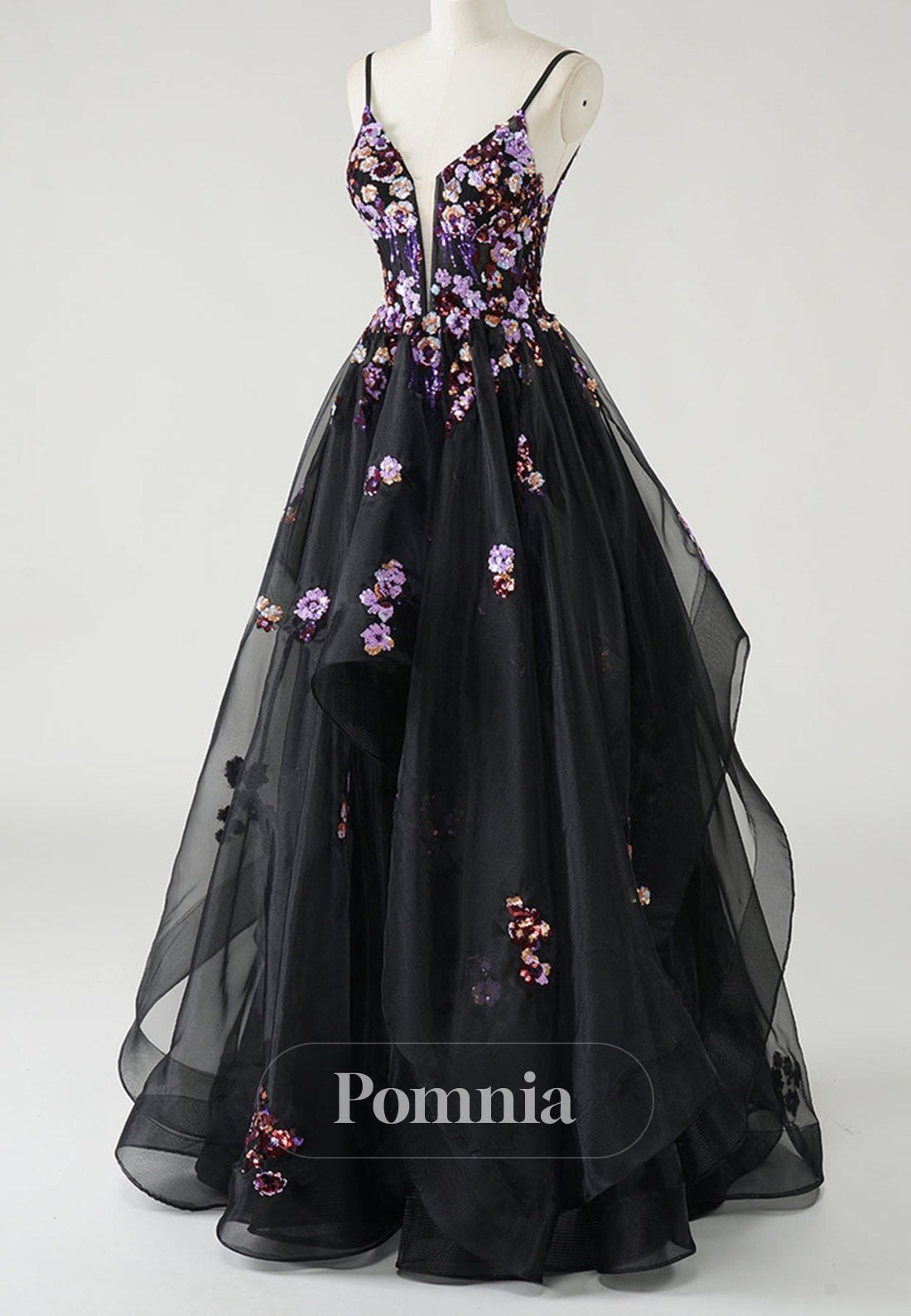 Black Spaghetti Straps V-Neck Floral Appliques Prom Dress