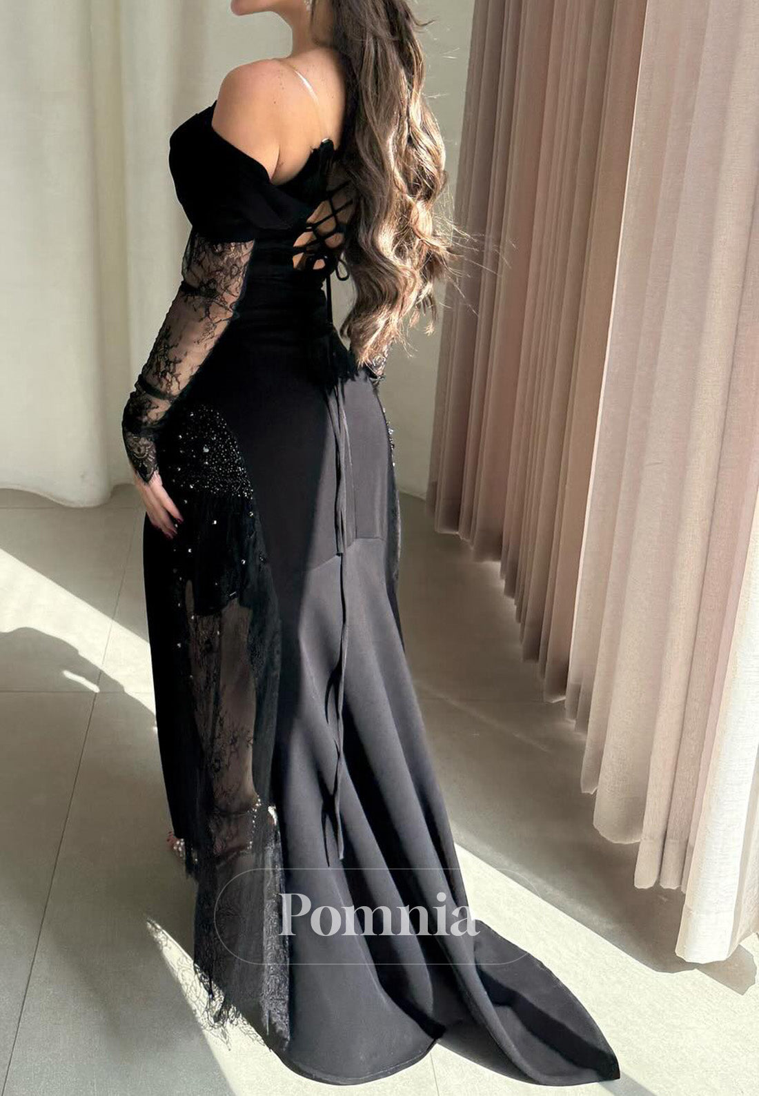 Black Long Sleeves Sweetheart Slit Lace Prom Dress