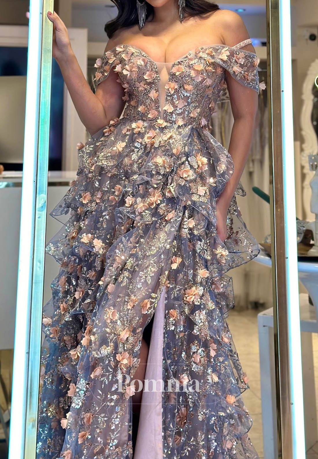 Charming A-Line Sleeveless Strapless Ruffles Appliques Prom Dress