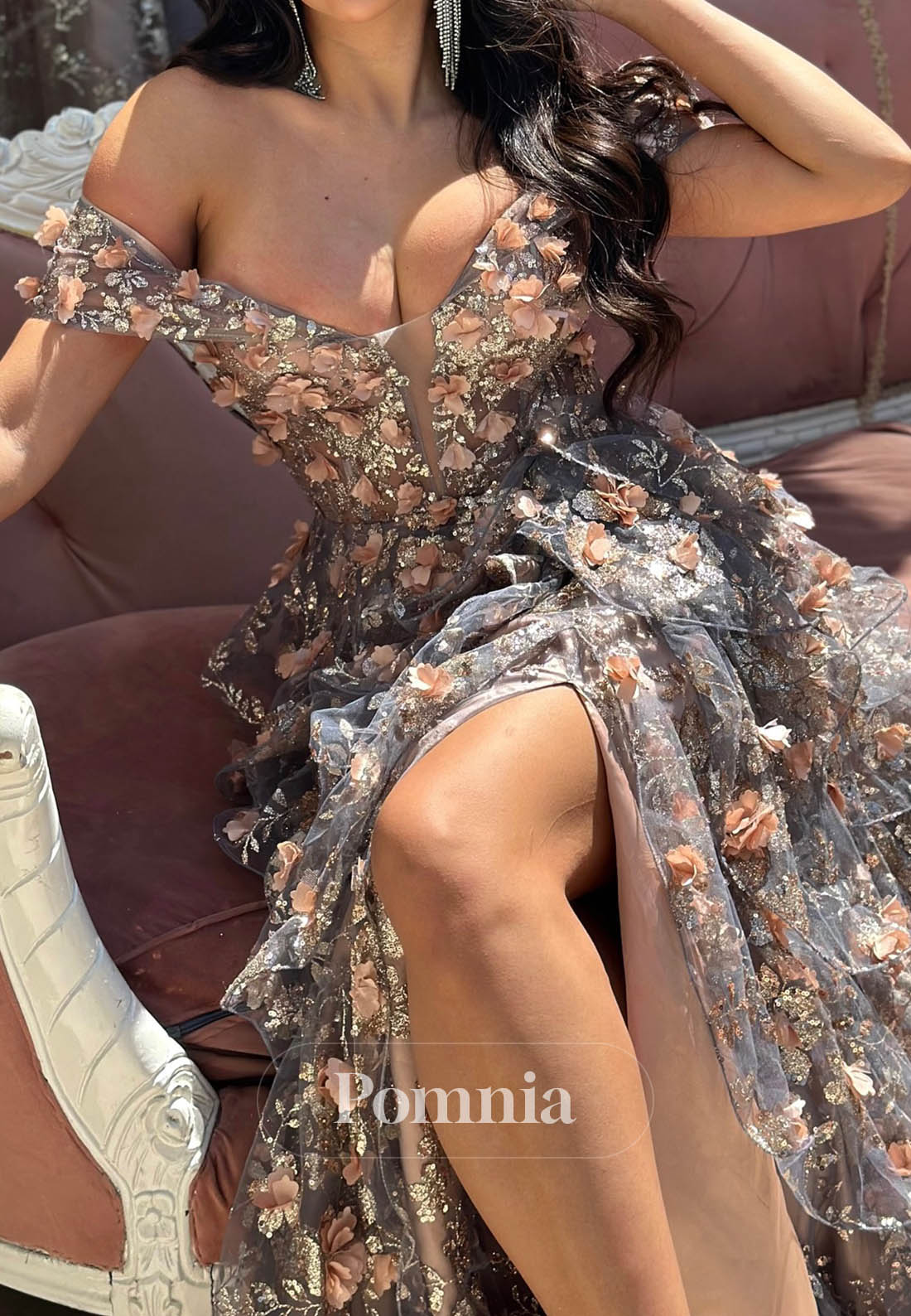 Charming A-Line Sleeveless Strapless Ruffles Appliques Prom Dress