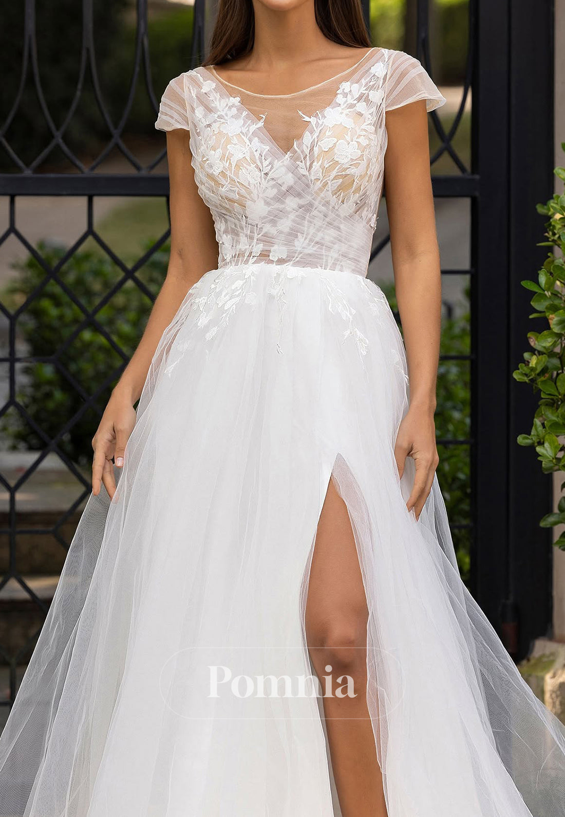 A-Line Short Sleeves V-Neck Floral Appliques Lace Wedding Dress