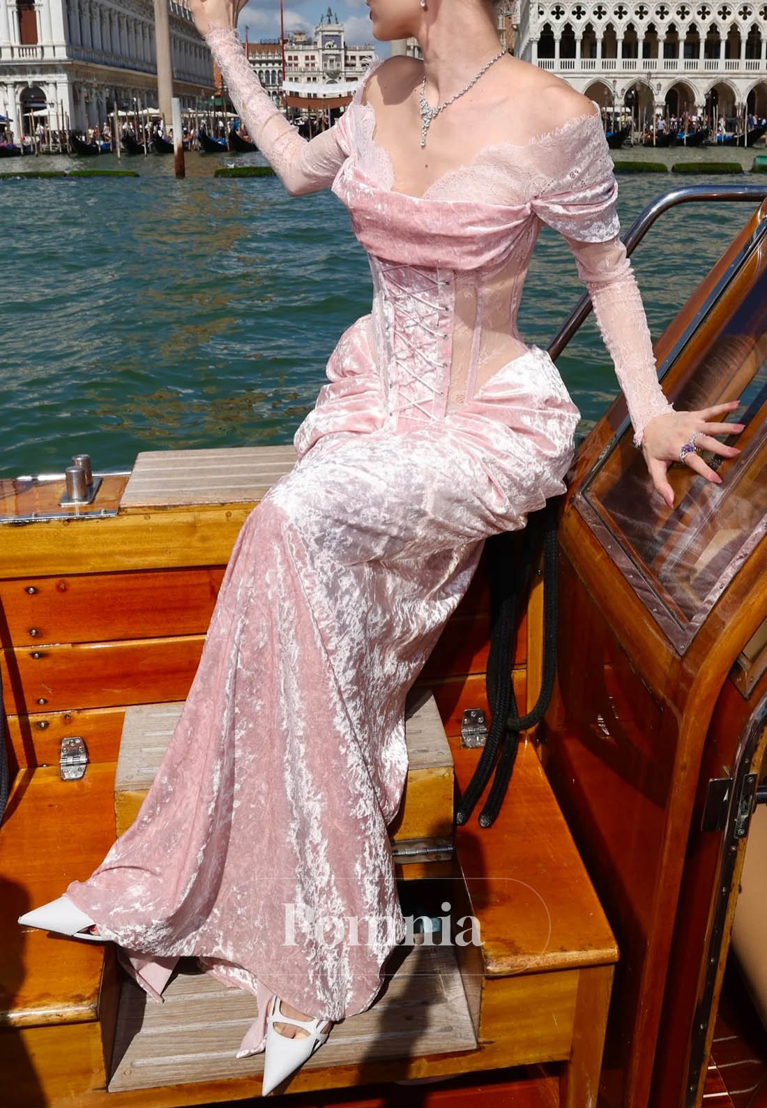 Rose Petal Long Sleeves Sweetheart Corset Tulle Prom Dress