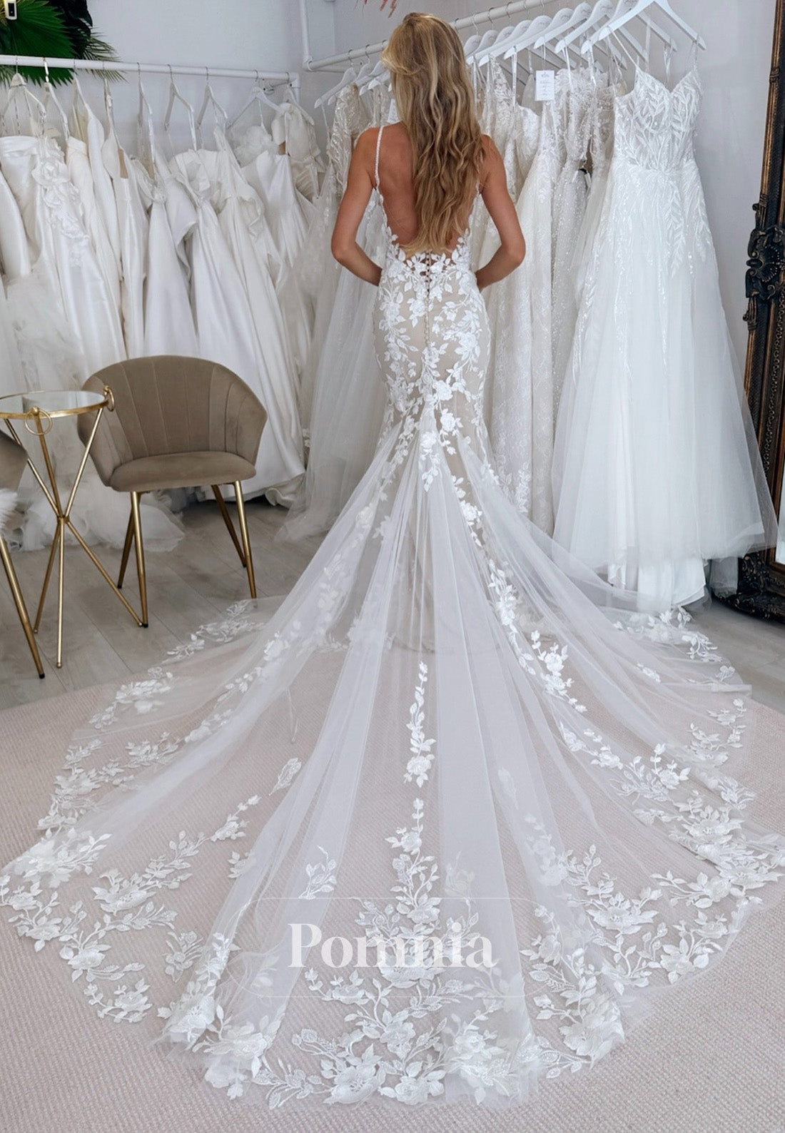 Charming Spaghetti Straps V-Neck Floral Appliques Backless Wedding Dress