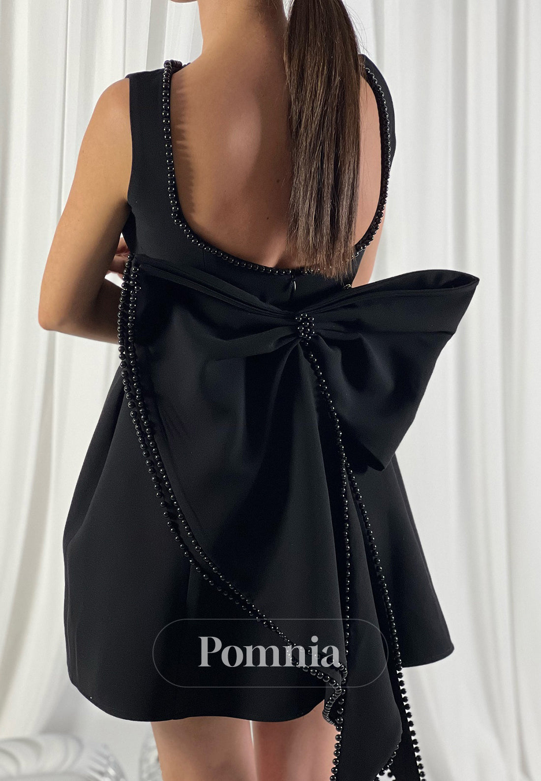 Black Sleeveless Scoop A-Line Sequins Homecoming Dress