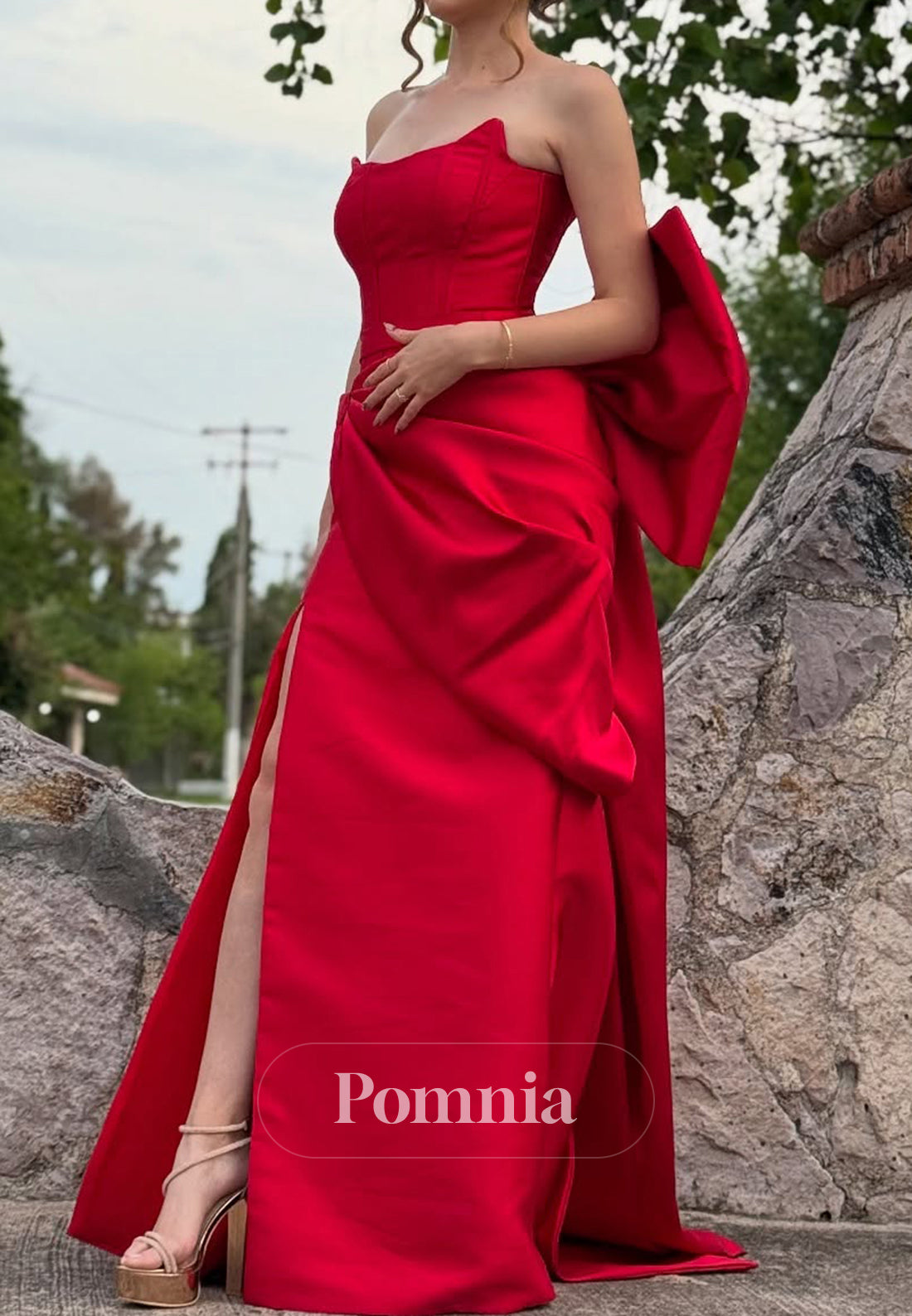 Red A-Line Strapless Sleeveless Bowknot Slit Prom Dress
