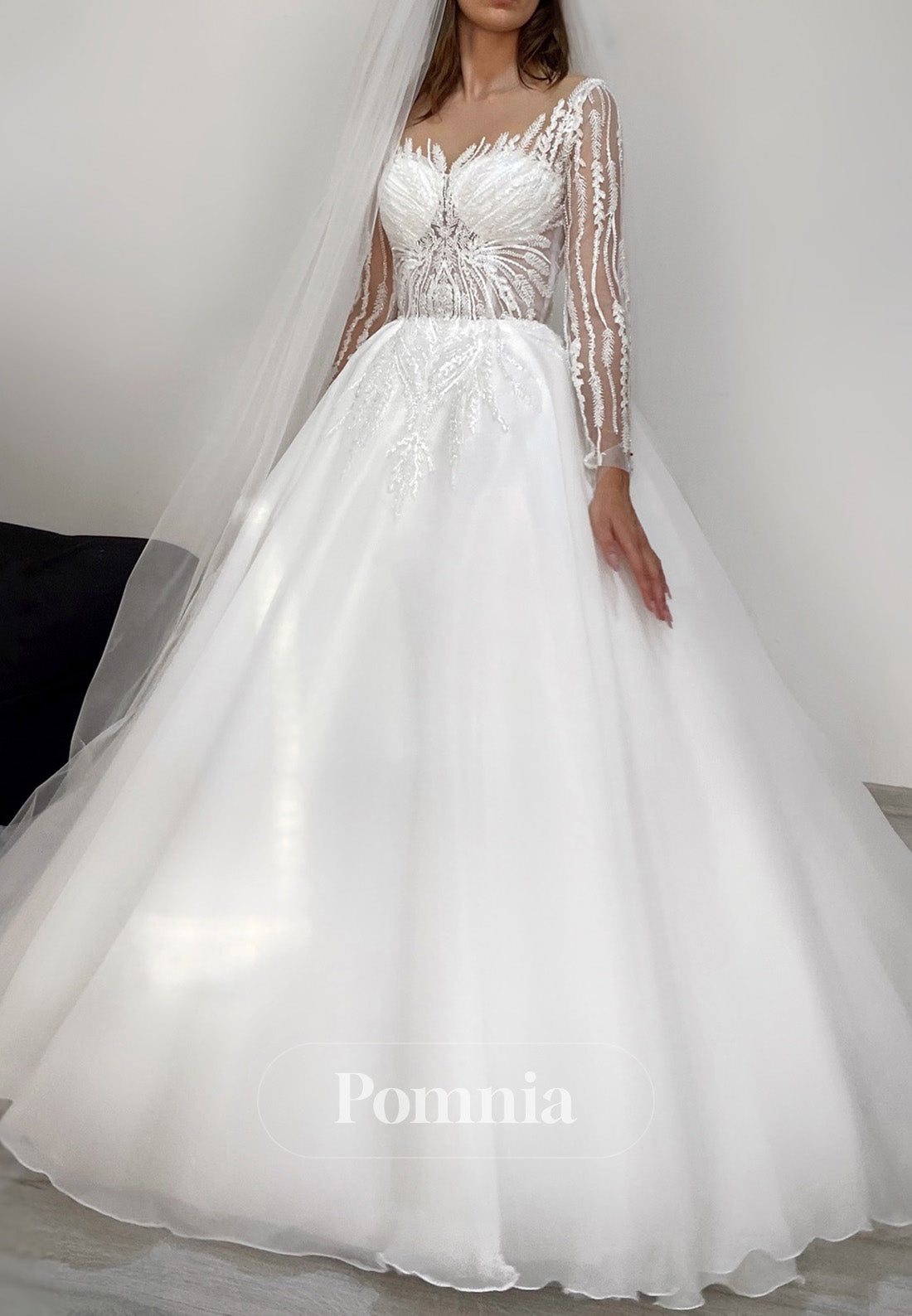 Charming Long Sleeves Sweetheart A-Line Lace Wedding Dress