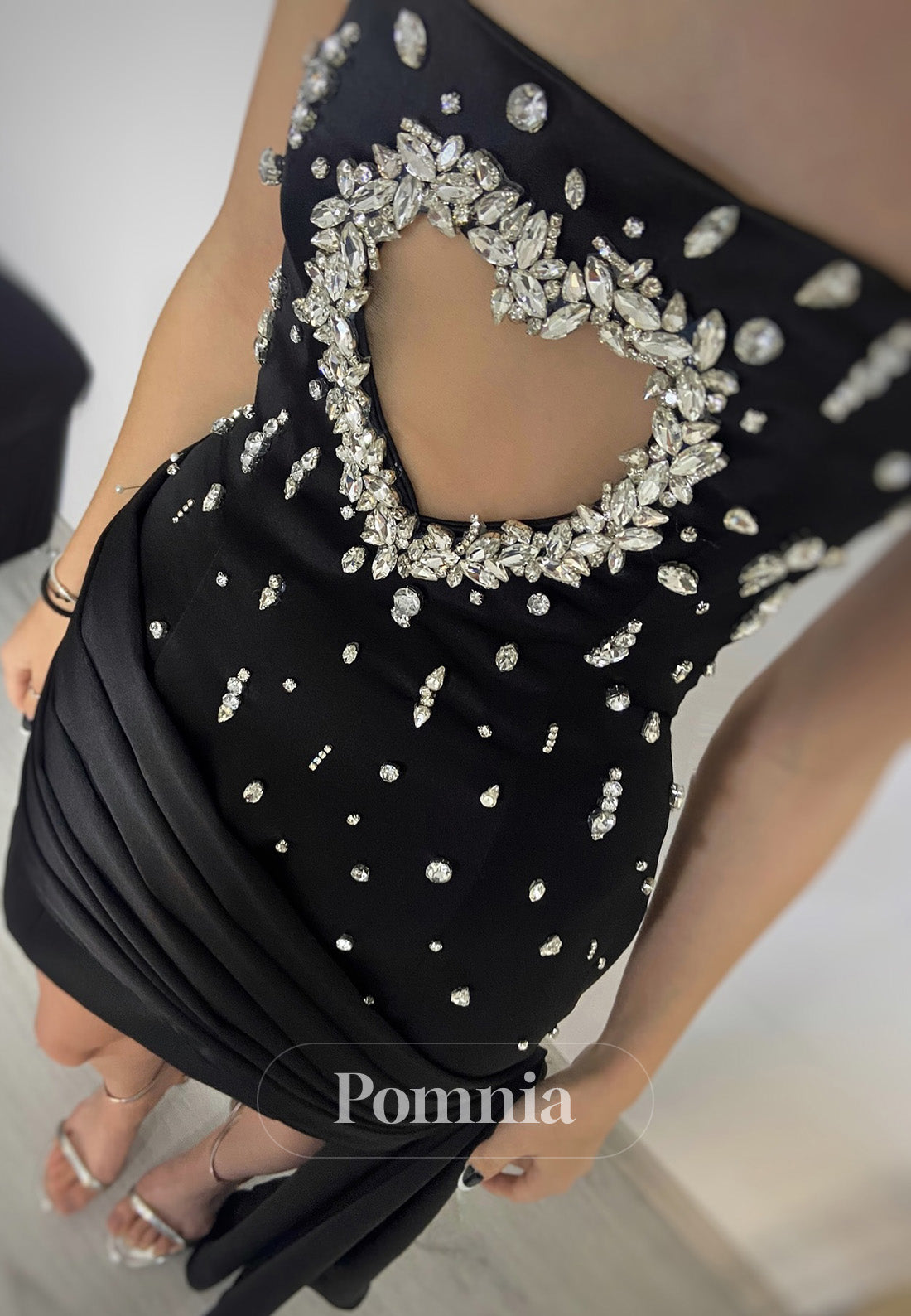 Black Sleeveless Strapless Sequins Short Homecoming Dress