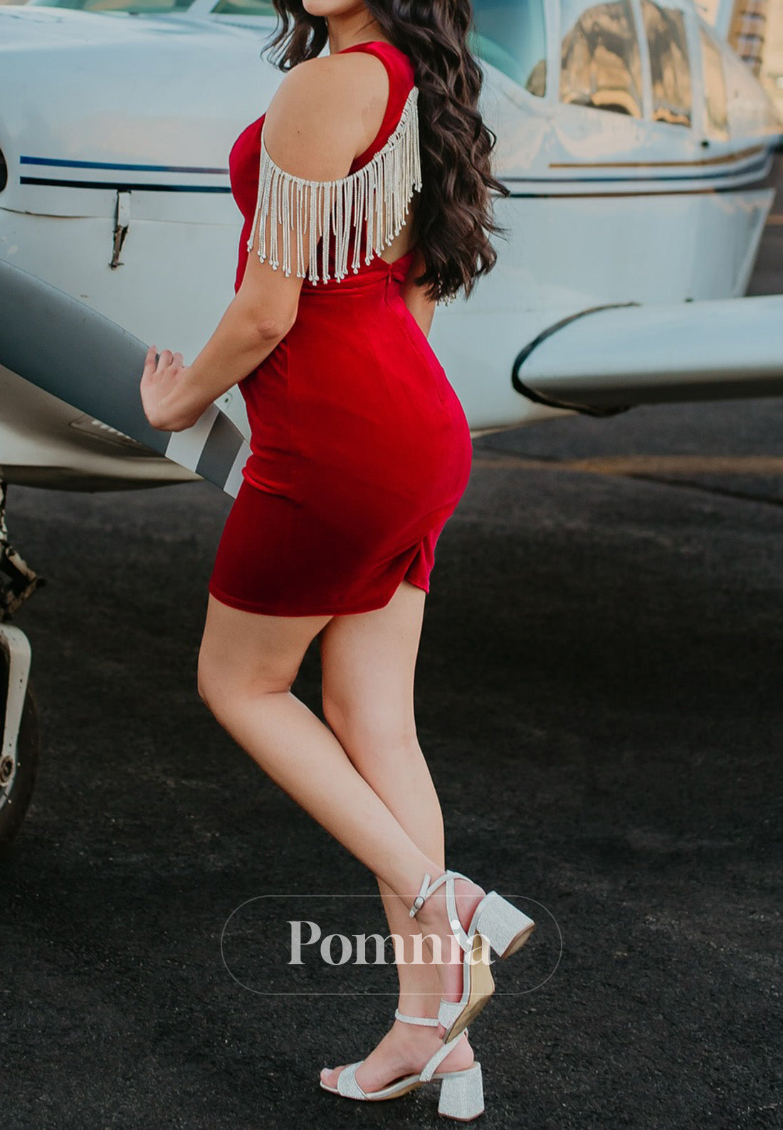 Red Spaghetti Straps V-Neck Short Homecoming Dress