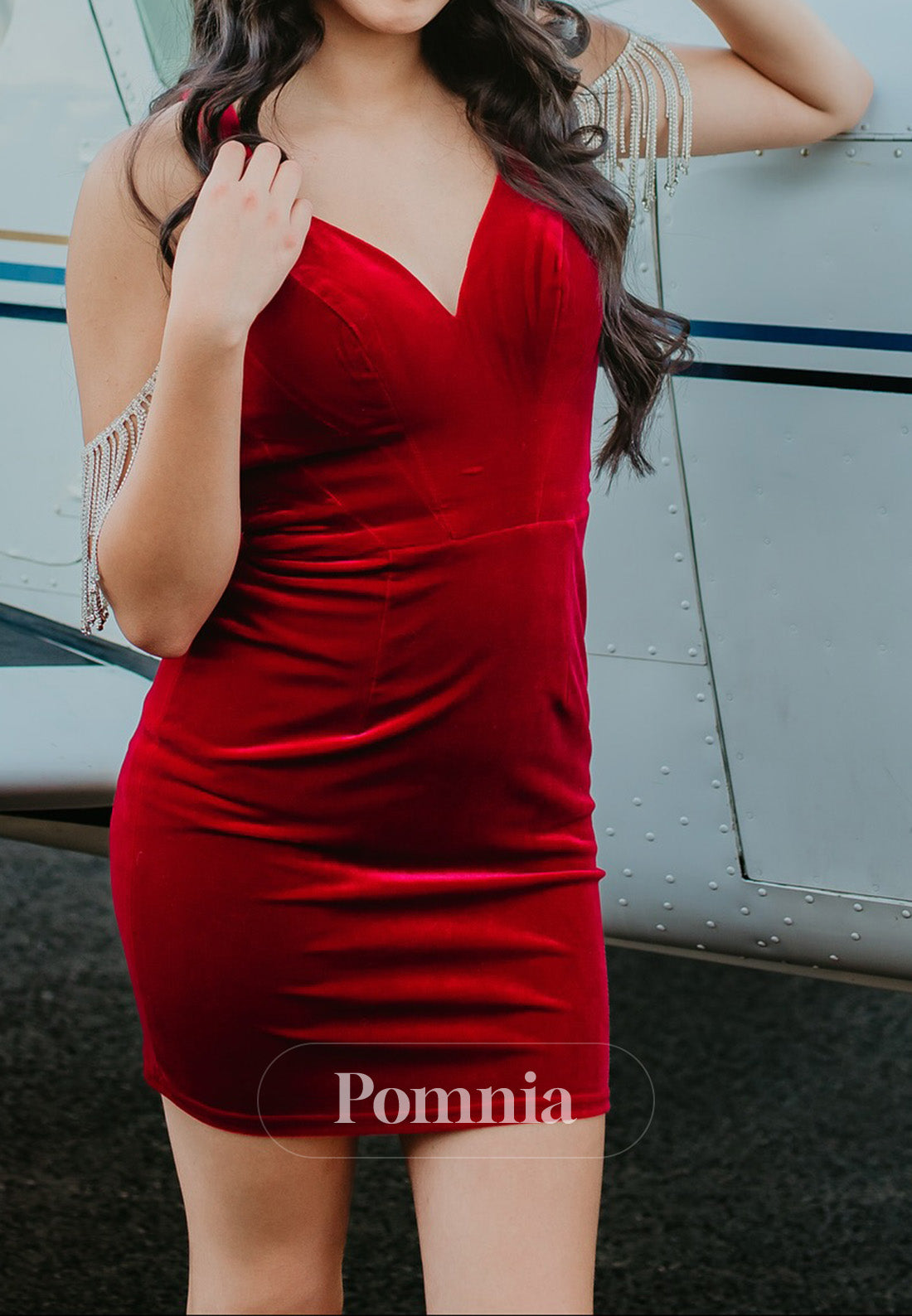 Red Spaghetti Straps V-Neck Short Homecoming Dress