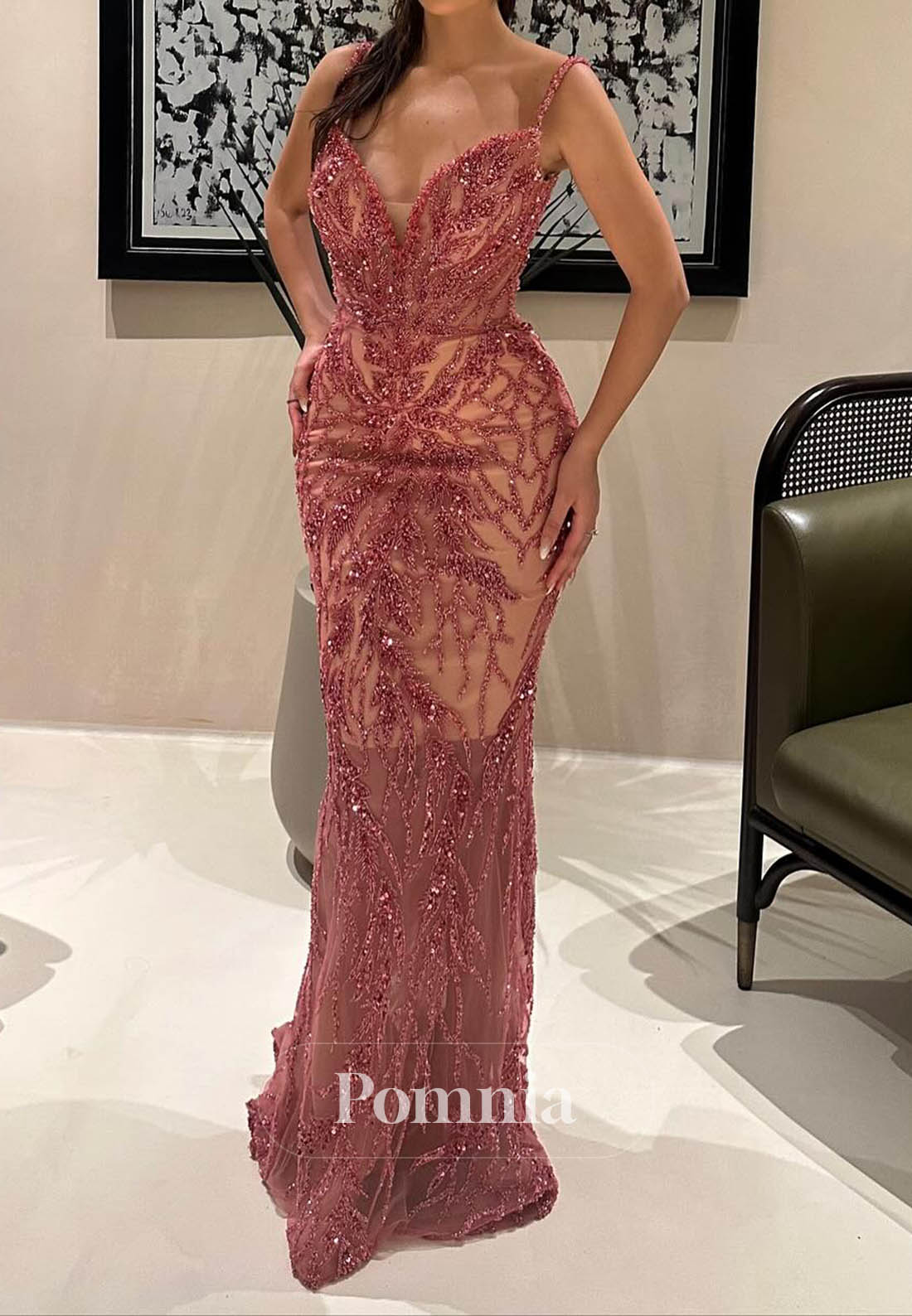 Charming Spaghetti Straps V-Neck Appliques Evening Dress