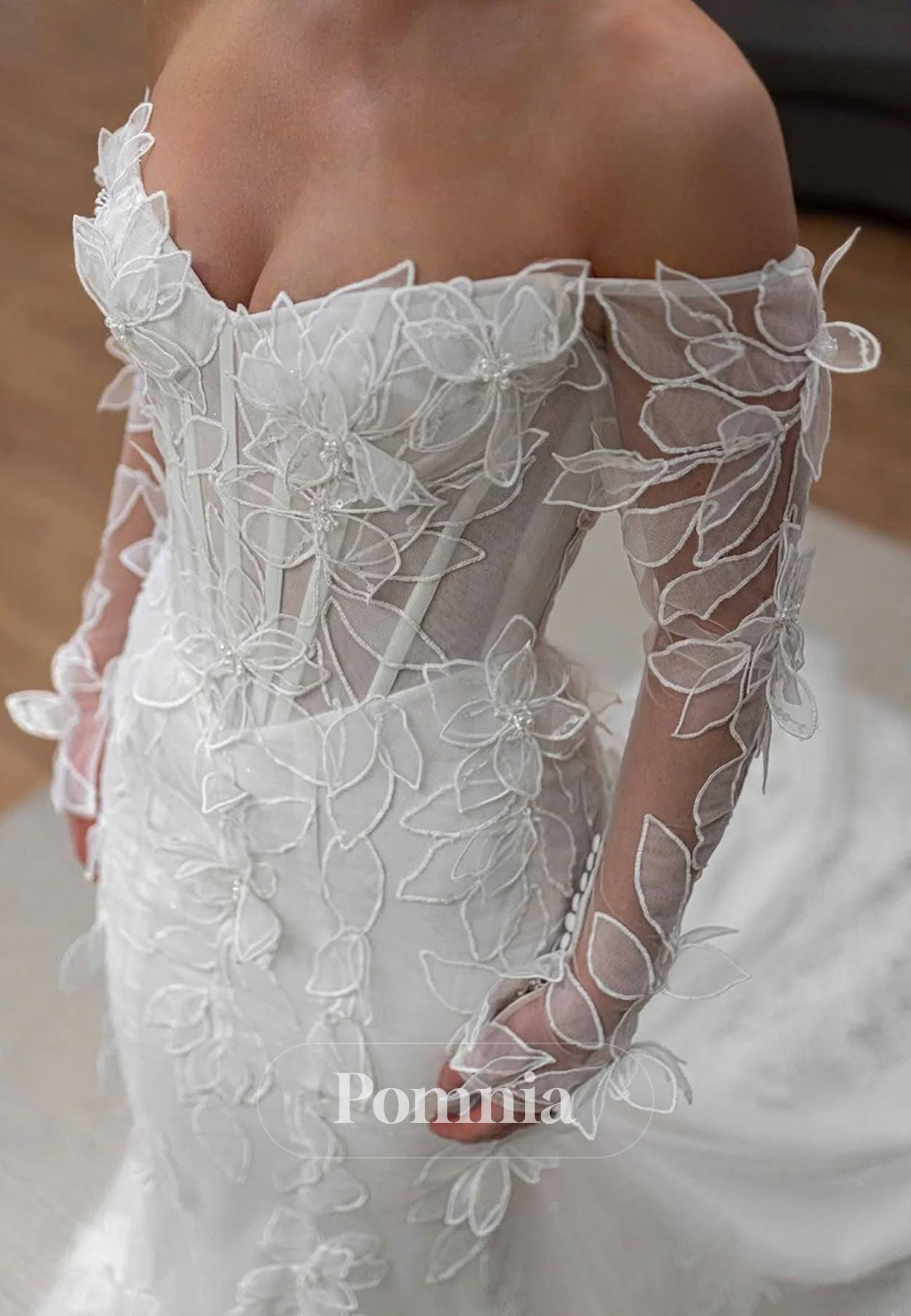 Charming Long Sleeves Off-Shoulder Corset Tulle Appliques Wedding Dress