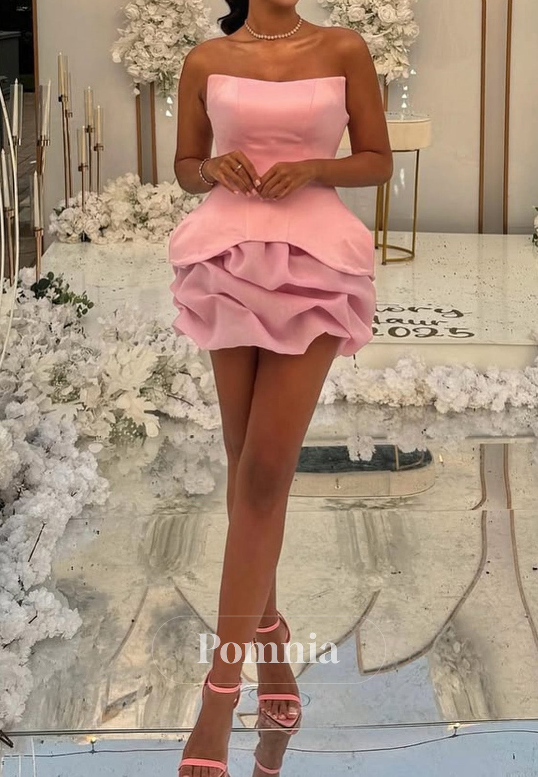 Blushing Pink Sleeveless Strapless Appliques Homecoming Dress