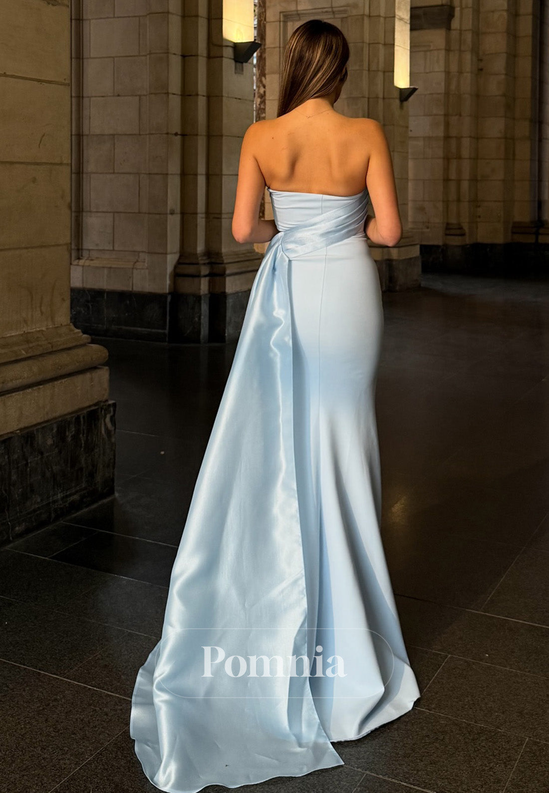 Sky Blue Sleeveless Strapless Ruched Sheath Prom Dress