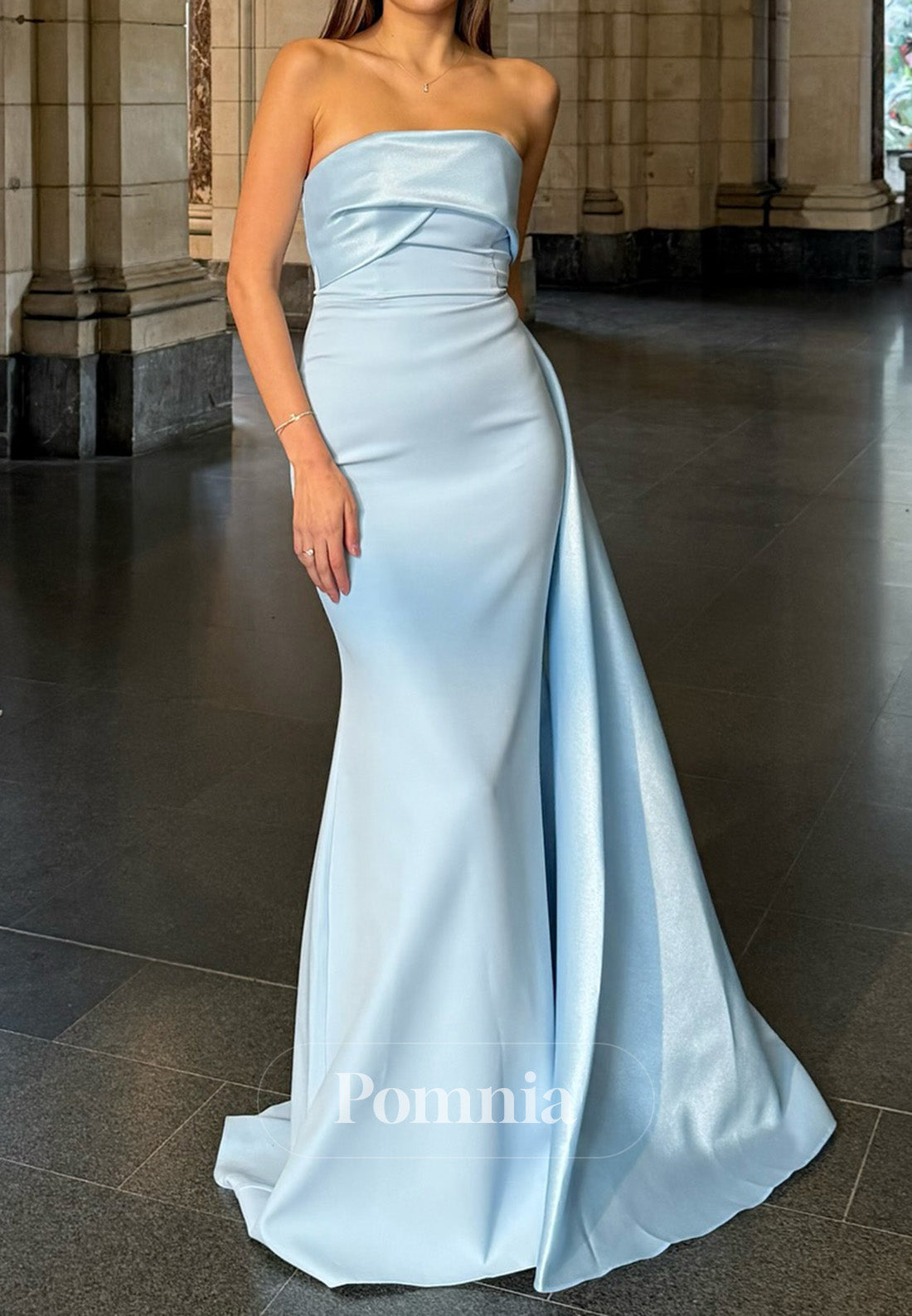 Sky Blue Sleeveless Strapless Ruched Sheath Prom Dress