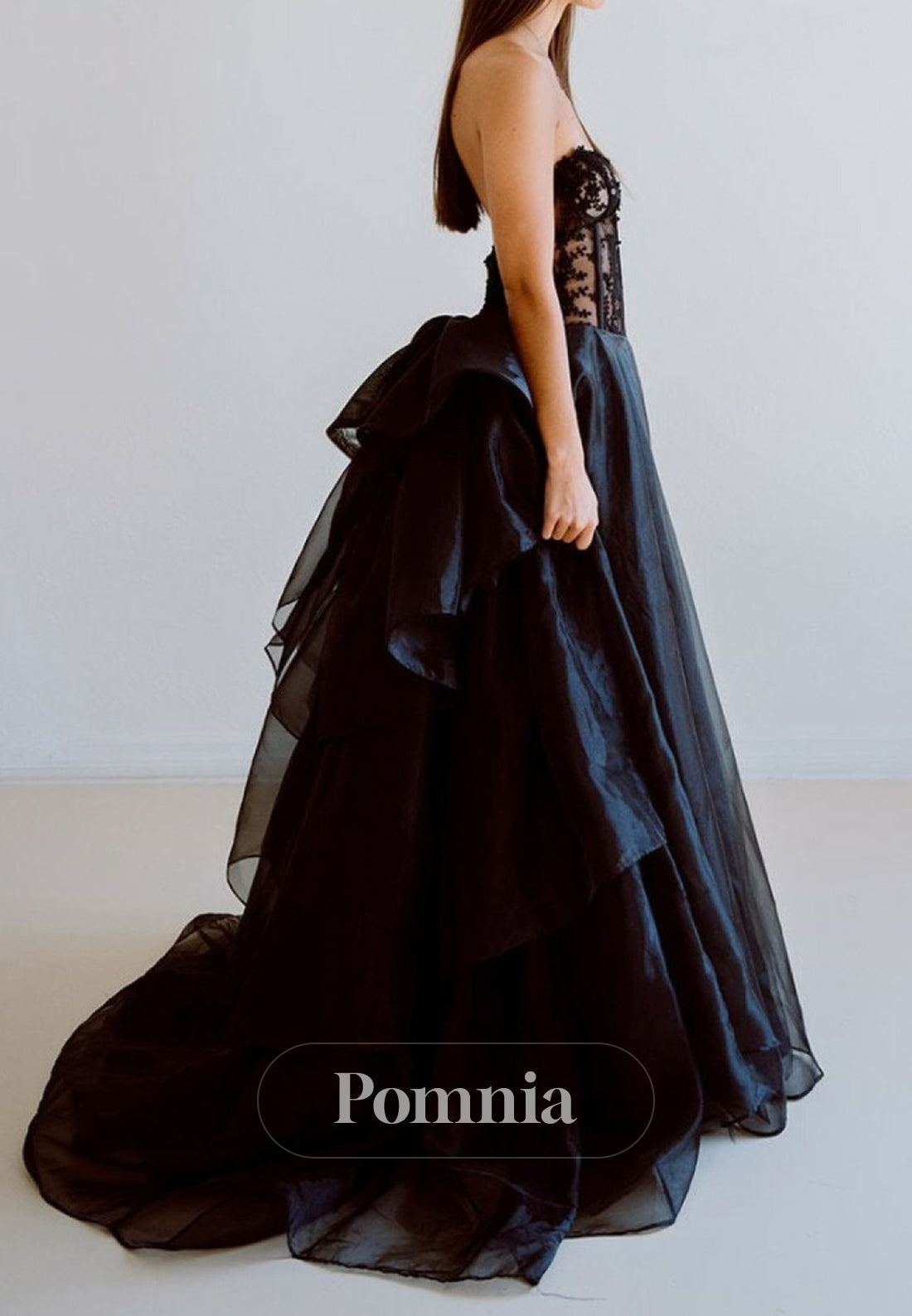 Black A-Line Sleeveless Strapless Corset Tulle Bowknot Wedding Dress