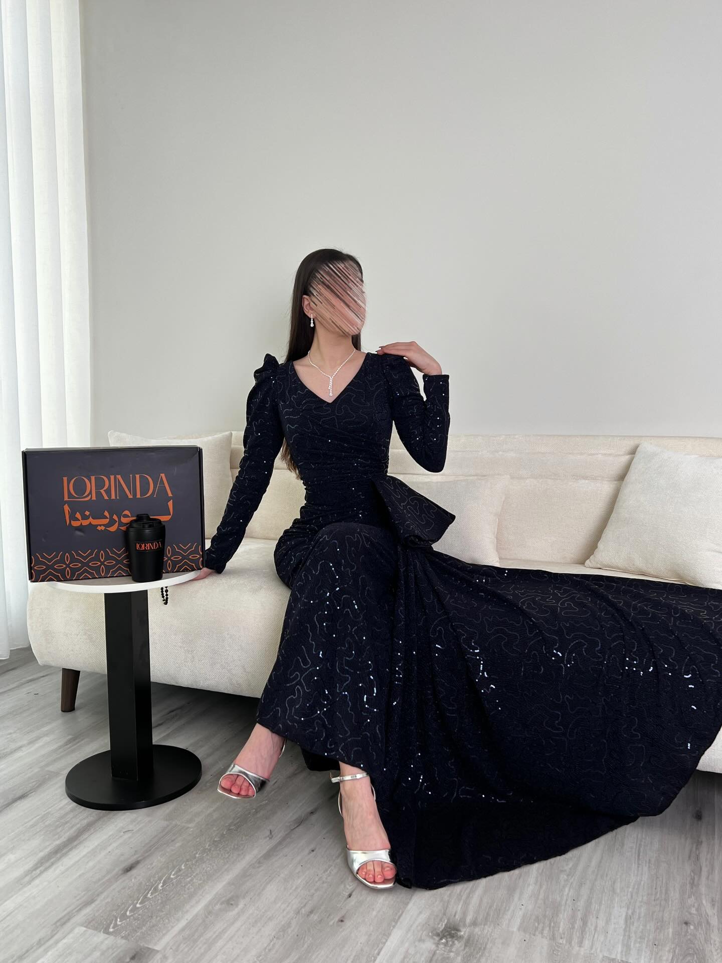 Elegant Sequins Sparkle V-Neck Long Sleeveless Mermaid Evening Dress