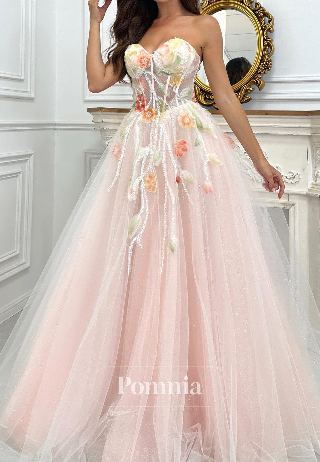 Rose Petal Sweetheart Sleeveless Floral Appliques Lace Prom Dress