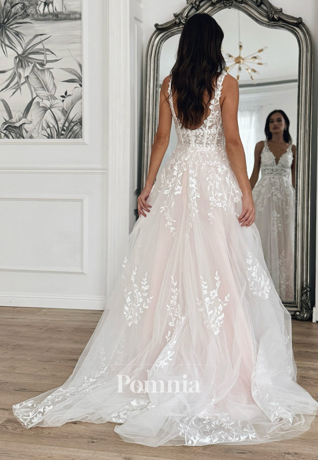 Simple Spaghetti Straps V-Neck Floral Appliques Wedding Dress