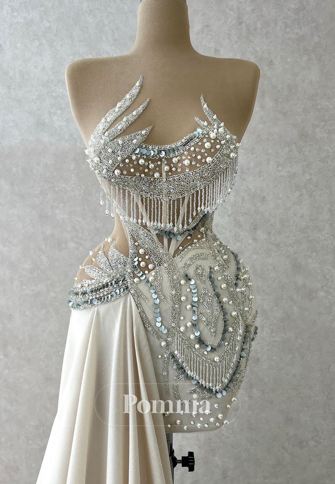 Sparkly Sleeveless Strapless Beads Mini Homecoming Dress