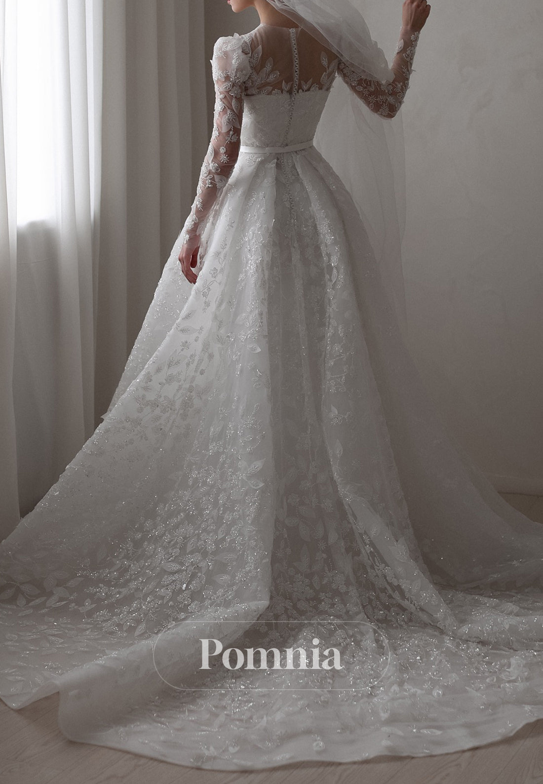 Elegant Long Sleeves Scoop Empire-Waist A-Line Wedding Dress