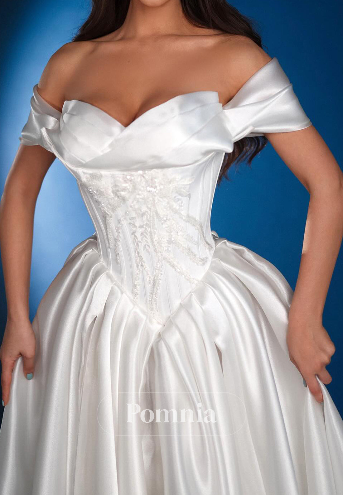 Elegant Sleeveless Sweetheart Empire-Waist Wedding Dress