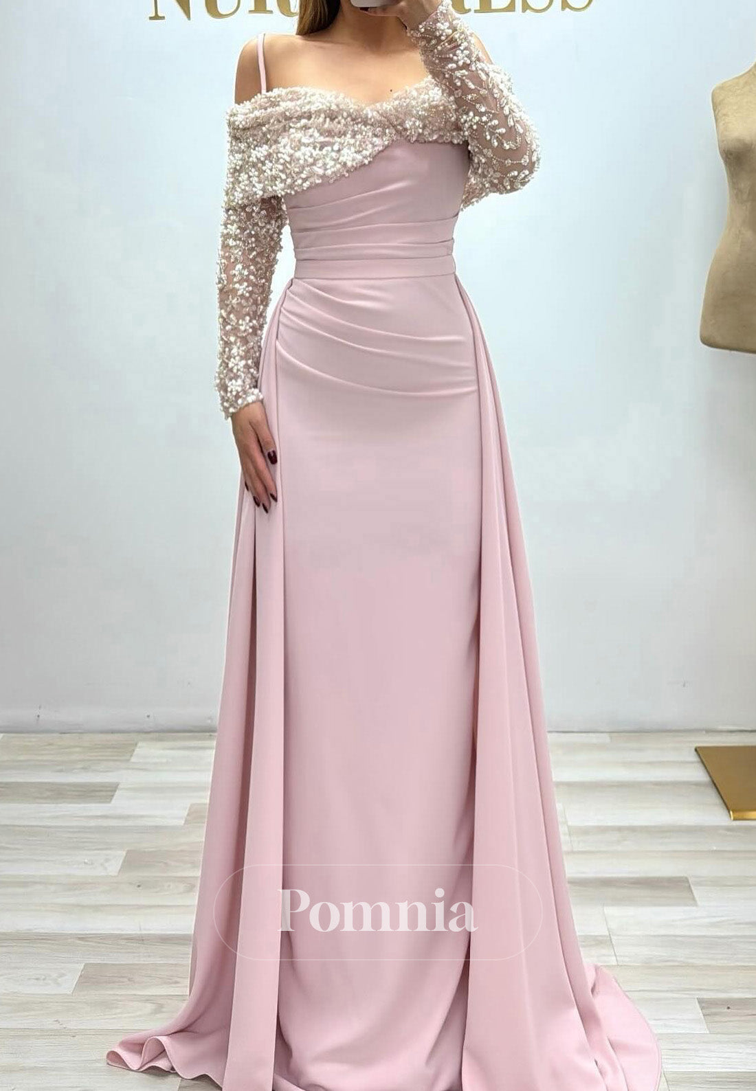 Charming Long Sleeves Sweetheart Pearls Ruched Prom Dress