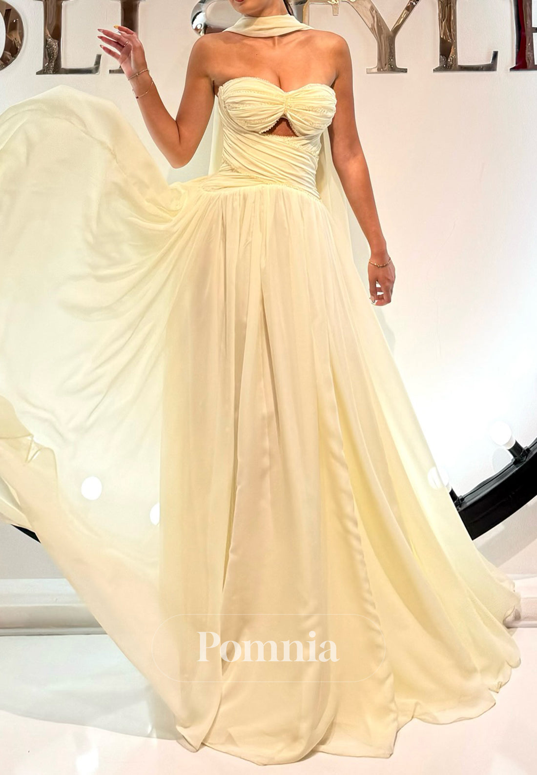 Daffodil Sleeveless Strapless Ruched A-Line Prom Dress