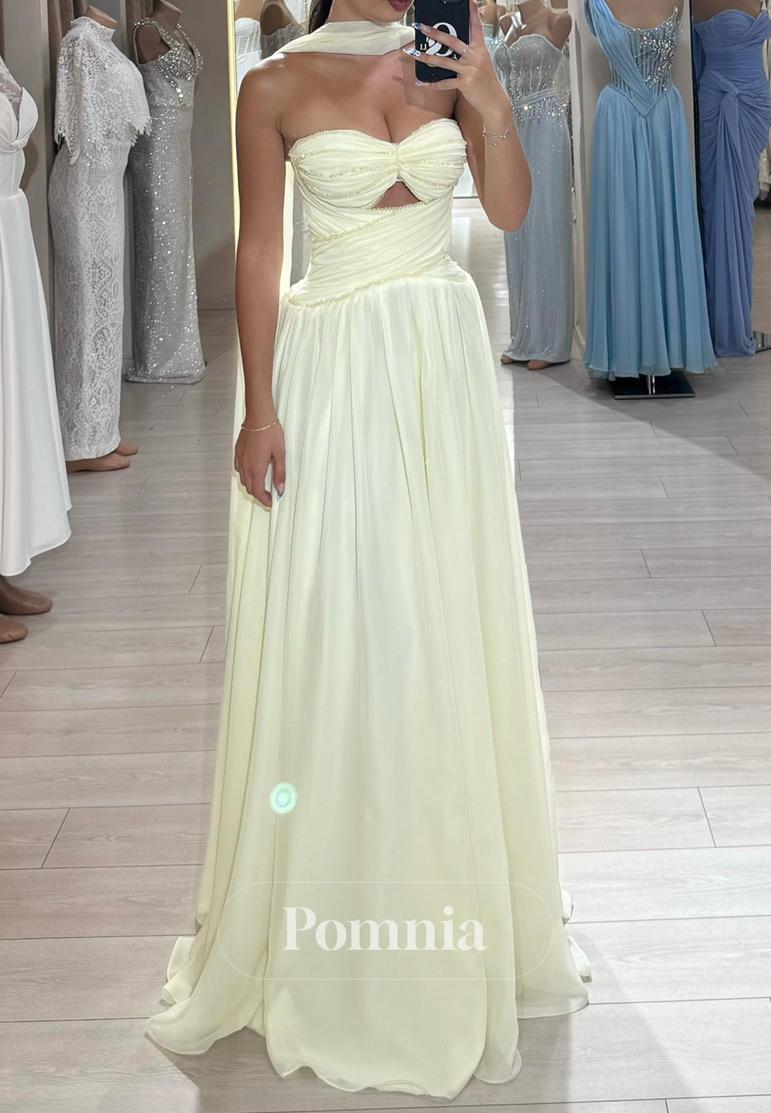 Daffodil Sleeveless Strapless Ruched A-Line Prom Dress