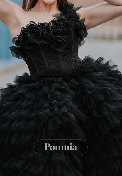 Black A-Line Sleeveless Strapless Ruffles Lace Prom Dress