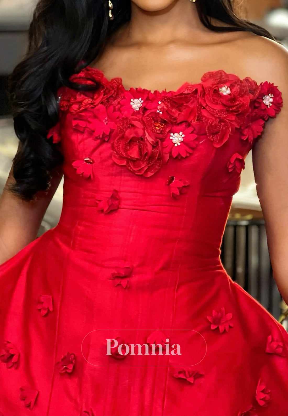 Red A-Line Strapless Sleeveless Appliques Short Homecoming Dress