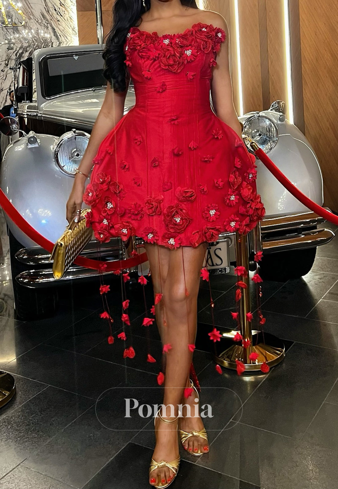 Red A-Line Strapless Sleeveless Appliques Short Homecoming Dress