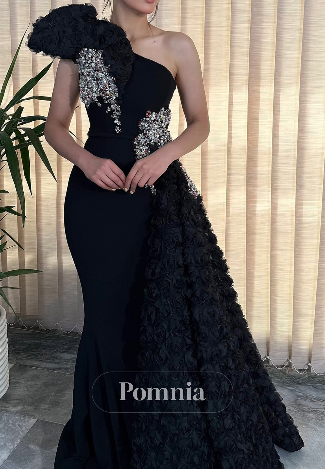 Black One Shoulder Sleeveless Appliques Sequins Evening Dress