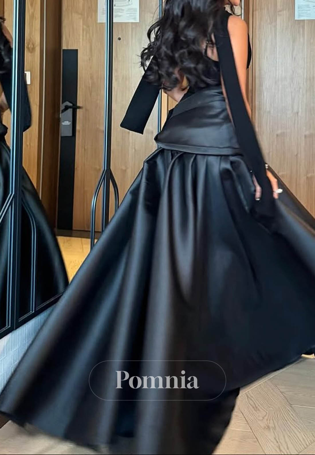 Black Sleeveless Strapless Empire-Waist A-Line Prom Dress