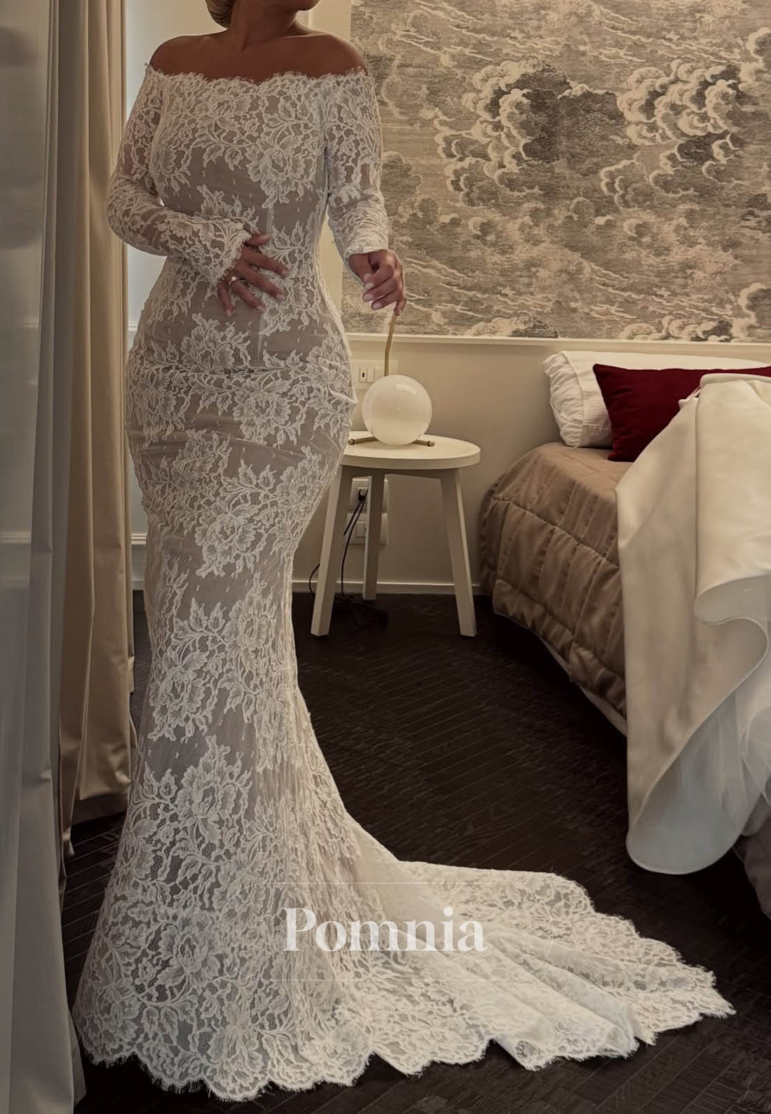 Elegant Long Sleeves Scoop Corset Sweep Train Wedding Dress