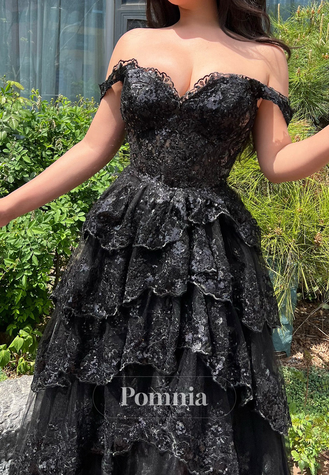 Black Sleeveless Strapless Ruffles Empire-Waist Prom Dress