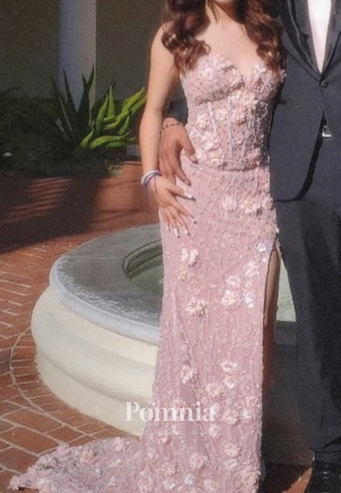 Blushing Pink Sleeveless Sweetheart Slit Appliques Prom Dress