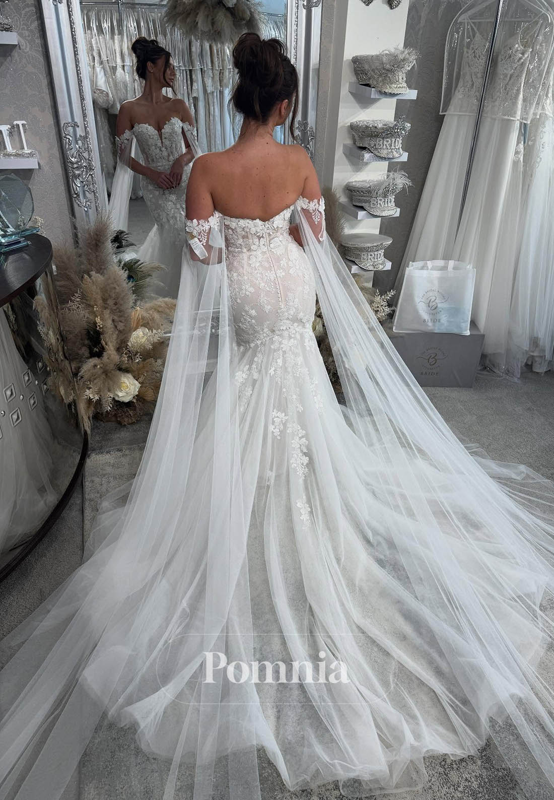 Charming Sweetheart Sleeveless Floral Appliques Wedding Dress