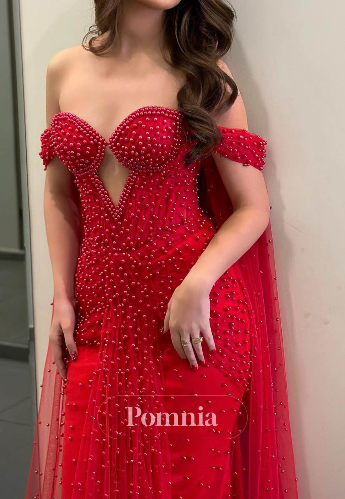 Red Sweetheart Sleeveless Pearls Ruched Lace Prom Dress