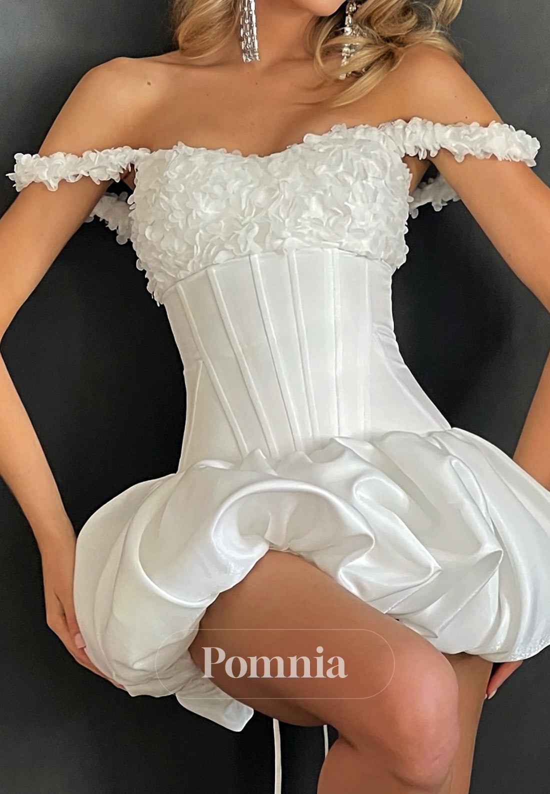 A-Line Sleeveless Floral Appliques Short Wedding Dress