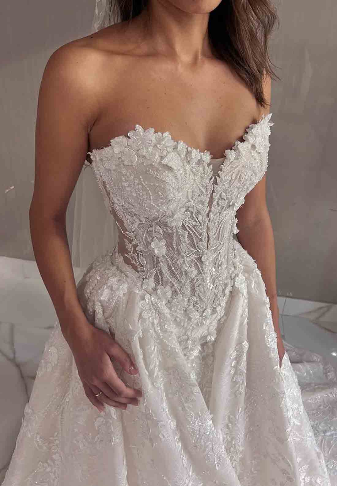Appliqued Strapless Detachable Sweetheart A-Line Empire Court Train Wedding Dresses