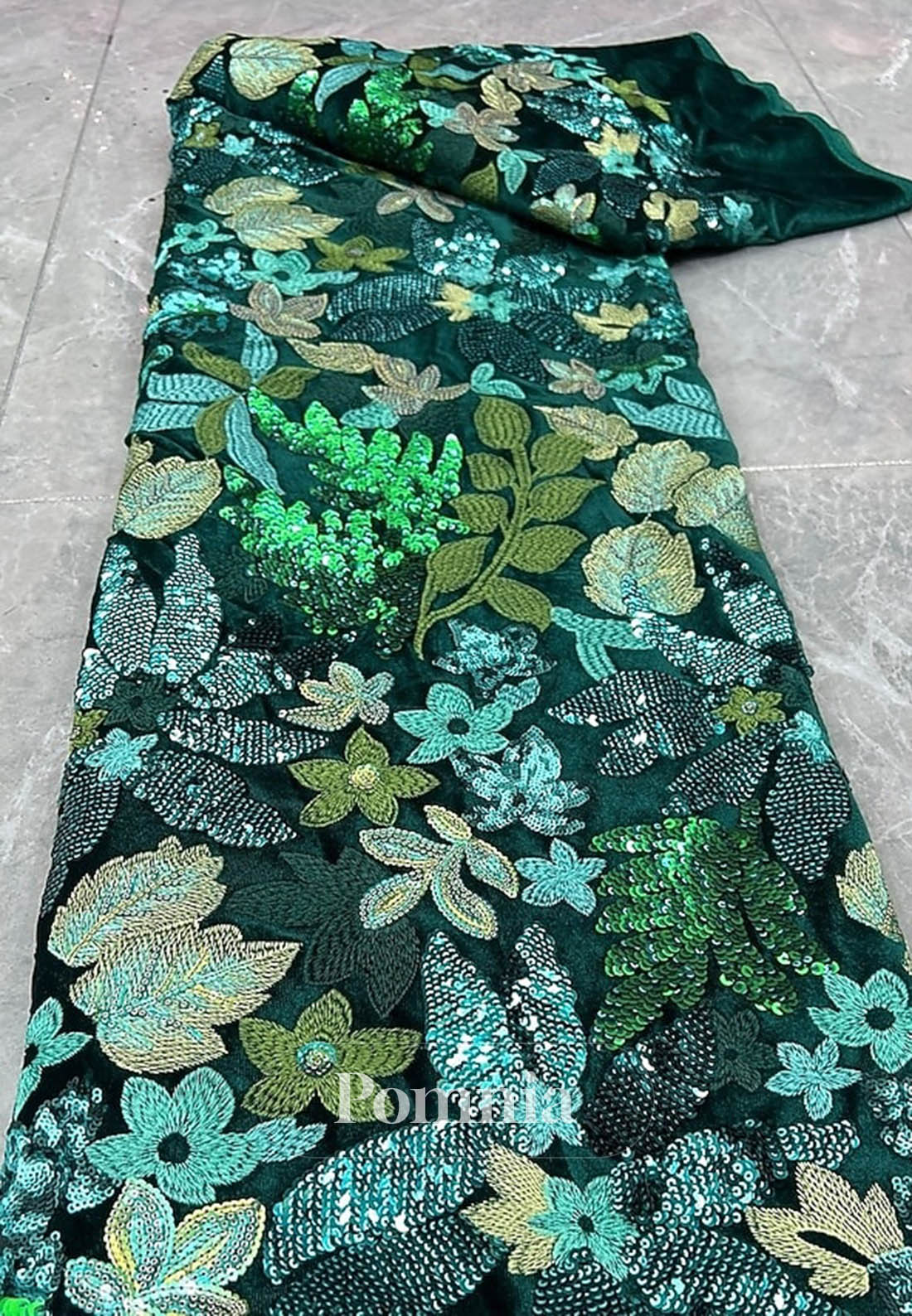 Charming A-Line Long Sleeves Appliques Evening Dress