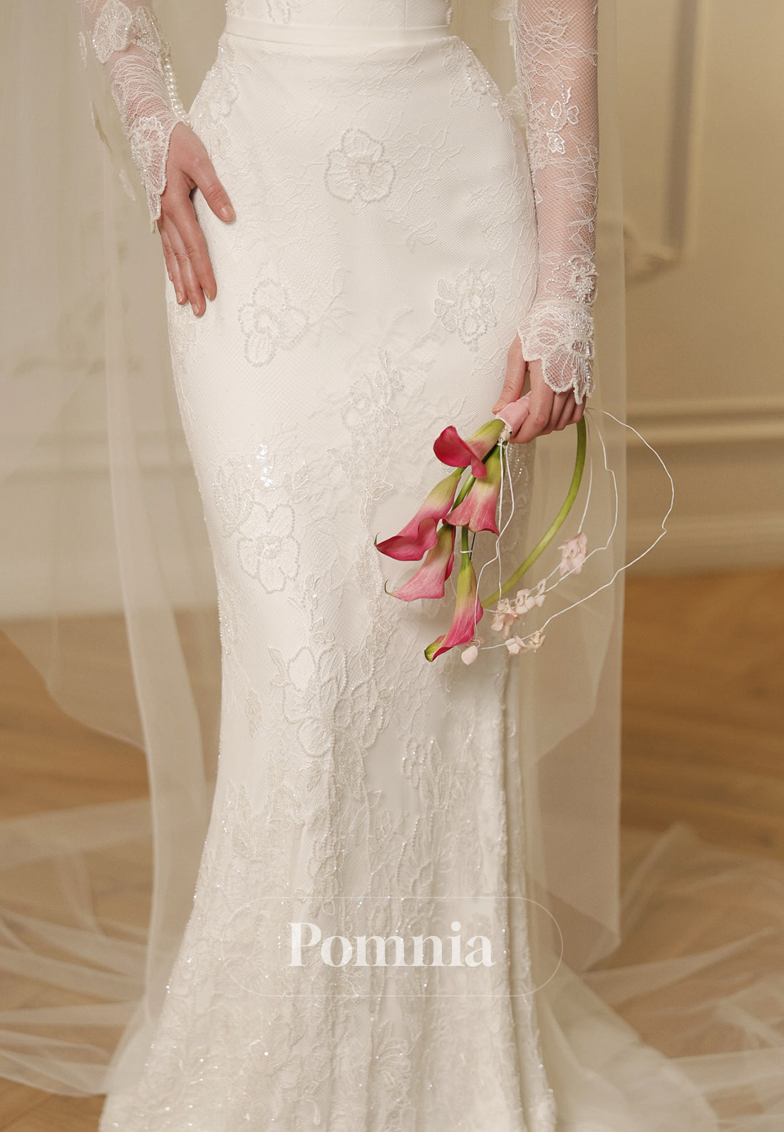 Charming Long Sleeves Square Floral Appliques  Mermaid Wedding Dress